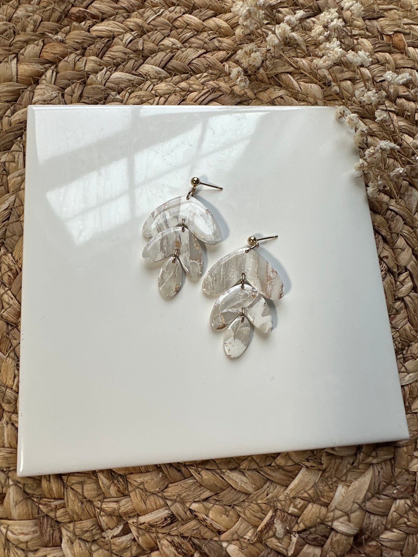 Pearl White Cascading