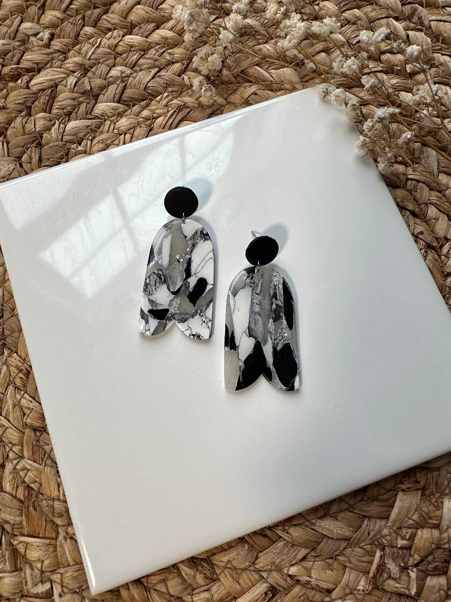 Black & White Large Bell Arch