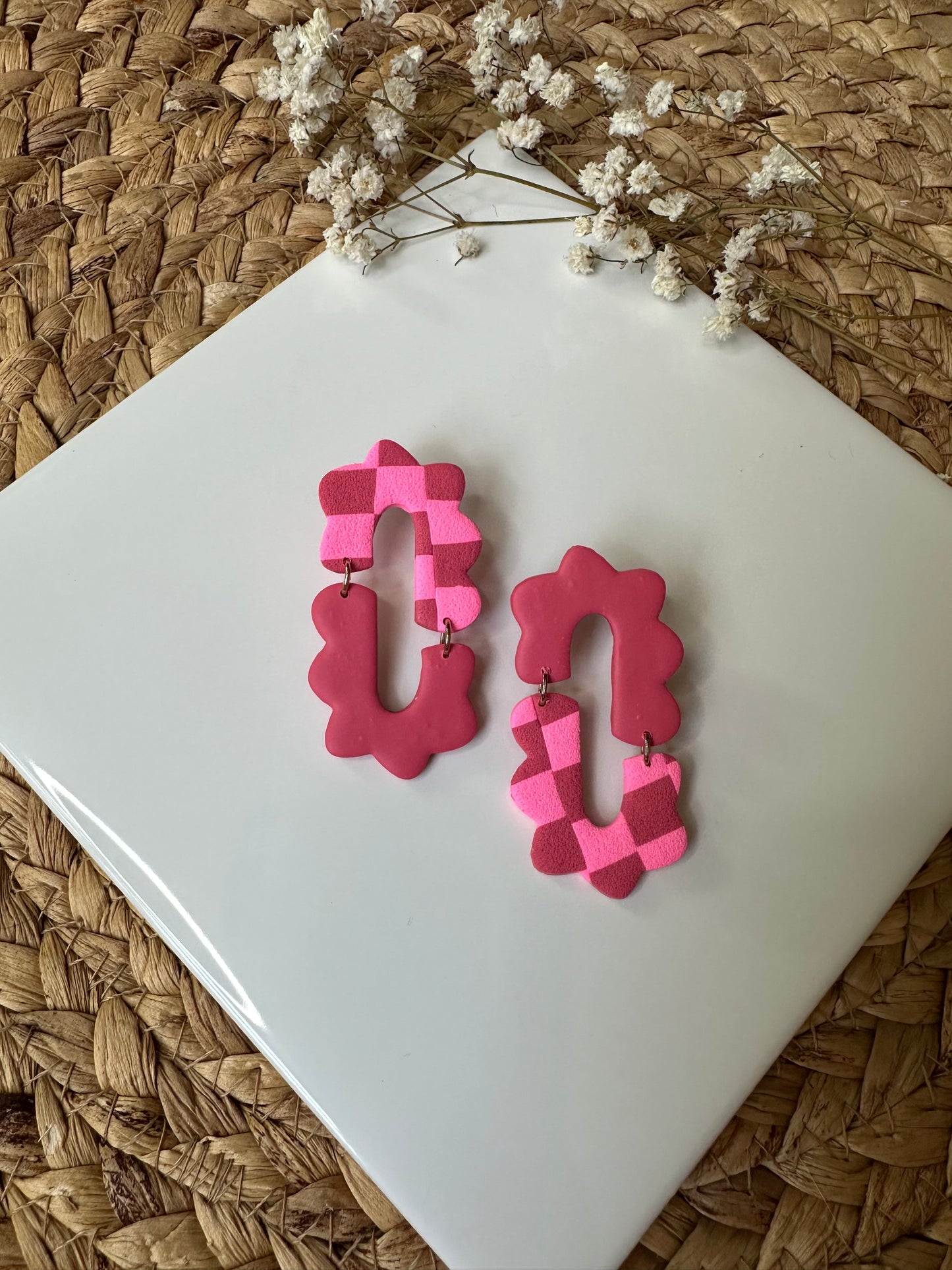 Pink Checkered Links